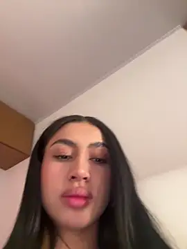 maddy bronw  online show from 09.25.25