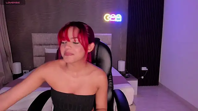 Cristal  adams online show from 09.18.25