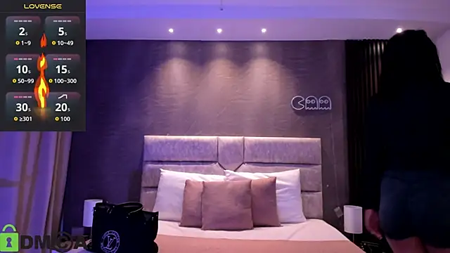 Cristal  adams online show from 10.20.25