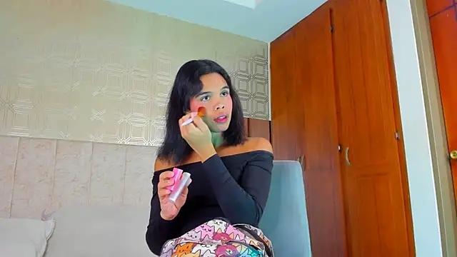 evelyn wine online show from 12.26.24