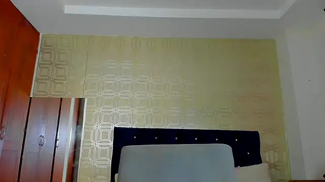 evelyn wine online show from 03.07.25