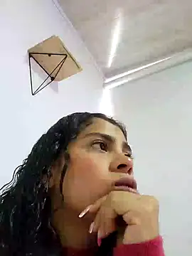 NINA 18 YEARS online show from 12.13.24