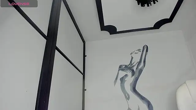 Snapshot of TinaJonnes_ chatting on 02.13.25 TinaJonnes online show from 02.13.25