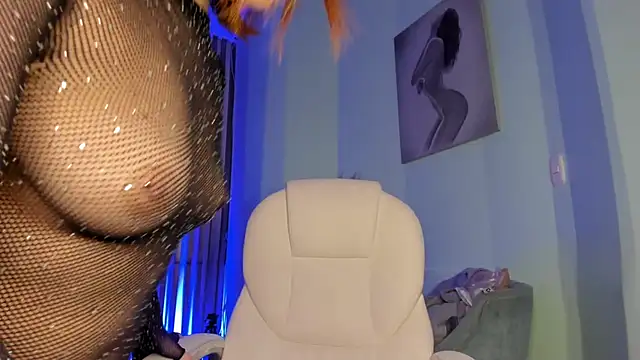 Snapshot of TinaJonnes_ chatting on 09.19.25 TinaJonnes online show from 09.19.25