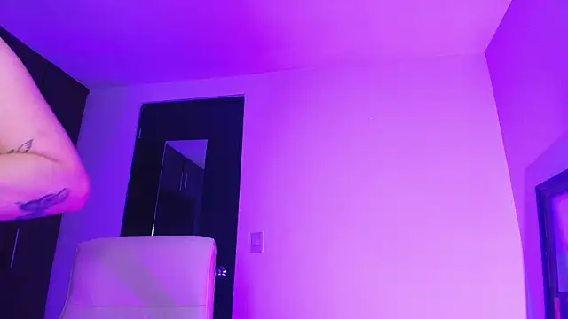 TinaJonnes  online show from 02.15.26