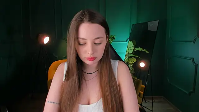 MoonLissa online show from 02.06.25