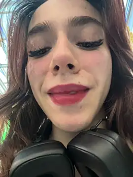 Lily  Belle online show from 12.21.24