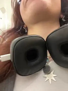 Lily  Belle online show from 01.09.25