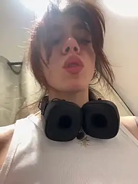 Lily  Belle online show from 01.10.25