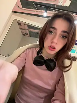 Lily  Belle online show from 01.19.25