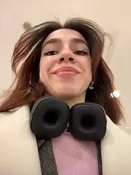 Lily  Belle online show from 01.24.25