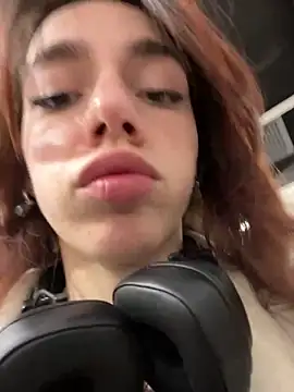 Lily  Belle online show from 01.30.25