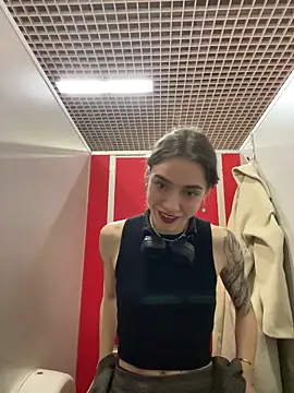 Lily  Belle online show from 02.13.25