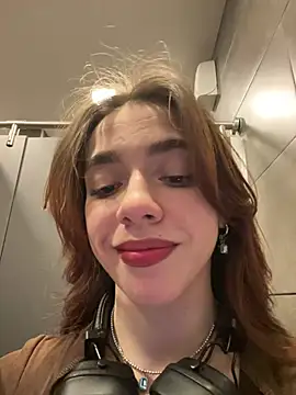 Lily  Belle online show from 02.23.25