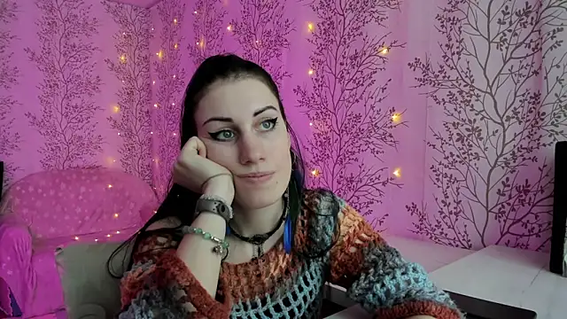 Snapshot of Mary0Lou chatting on 02.18.25 Mary0Lou online show from 02.18.25