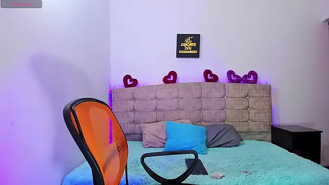 Snapshot of Catherine_summer1 chatting on 10.21.25 Catherine summer1 online show from 10.21.25