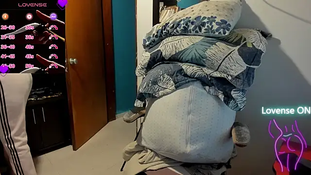 peanut tangerine online show from 11.10.25