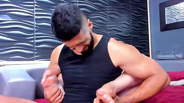 Snapshot of Cutetitslatin chatting on 01.26.25 Cutetitslatin online show from 01.26.25