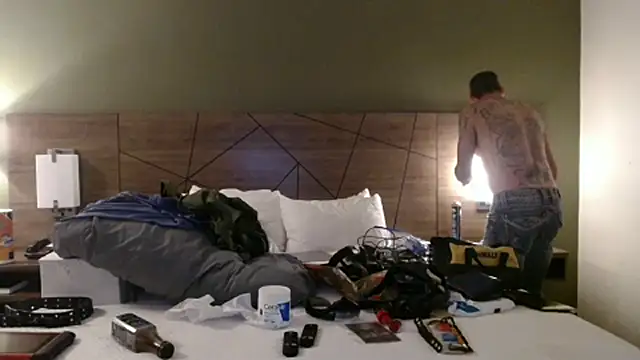 overaveragefreak4you online show from 10.25.25