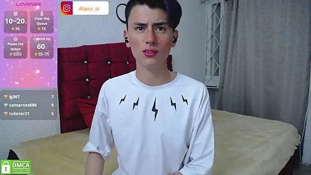 Snapshot of Alann_sr chatting on 02.10.25 Alann sr online show from 02.10.25