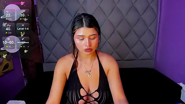 venusowen  online show from 03.04.25