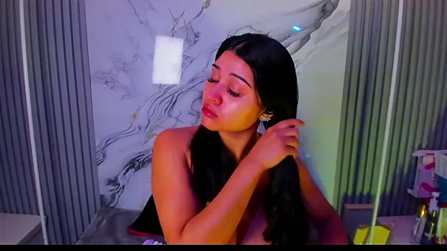 venusowen  online show from 02.27.26