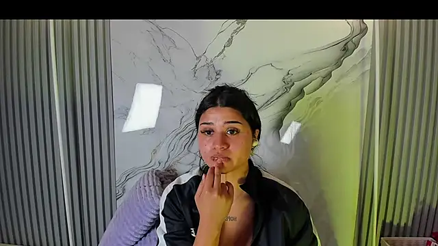 venusowen  online show from 05.27.26