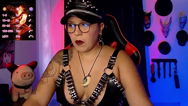 Snapshot of LilithSharon chatting on 09.27.25 LilithSharon online show from 09.27.25