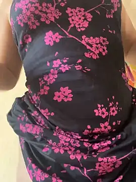 Snapshot of sabrina101 chatting on 10.06.25 sabrina101 online show from 10.06.25