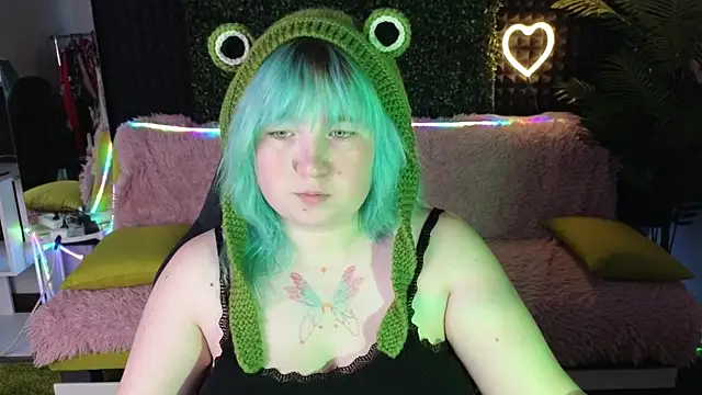 Snapshot of ChimberWol chatting on 09.24.25 ChimberWol online show from 09.24.25