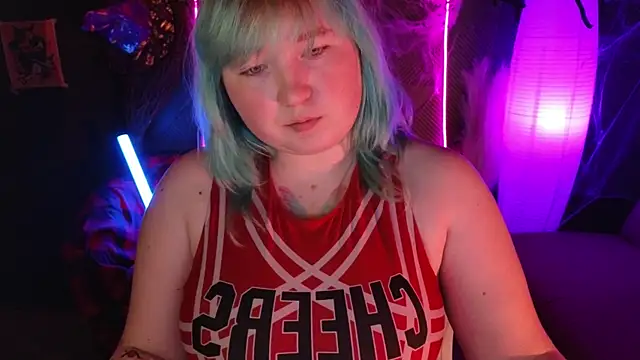 Snapshot of ChimberWol chatting on 10.29.25 ChimberWol online show from 10.29.25