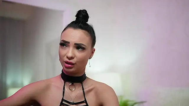 Snapshot of MaraJolie chatting on 01.17.25 MaraJolie online show from 01.17.25