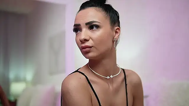 Snapshot of MaraJolie chatting on 01.27.25 MaraJolie online show from 01.27.25