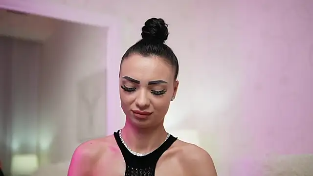 Snapshot of MaraJolie chatting on 03.14.25 MaraJolie online show from 03.14.25