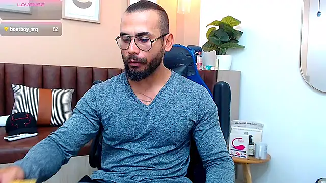Snapshot of hanz_col chatting on 03.19.25 hanz col online show from 03.19.25