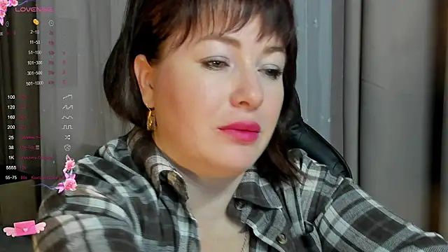 Victoria Di online show from 10.13.25