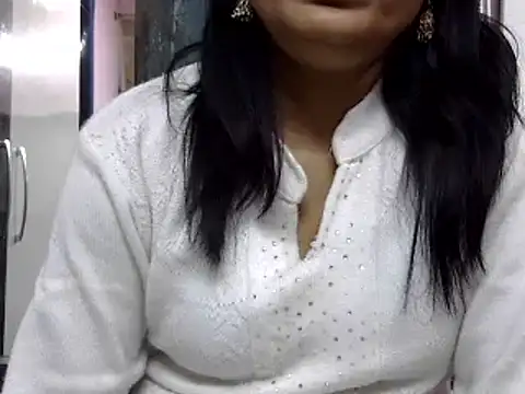 Snapshot of l_l_ish chatting on 01.02.25 l l ish online show from 01.02.25