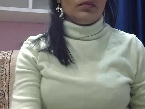 Snapshot of l_l_ish chatting on 02.09.25 l l ish online show from 02.09.25