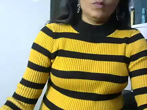 Snapshot of l_l_ish chatting on 02.16.25 l l ish online show from 02.16.25