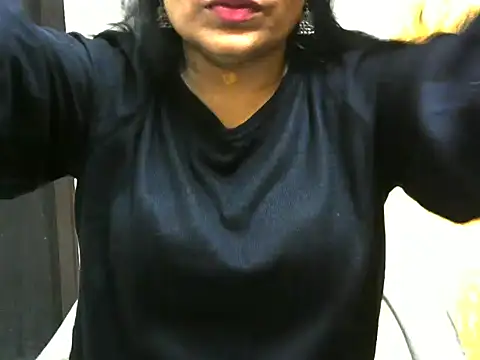 Snapshot of l_l_ish chatting on 02.21.25 l l ish online show from 02.21.25