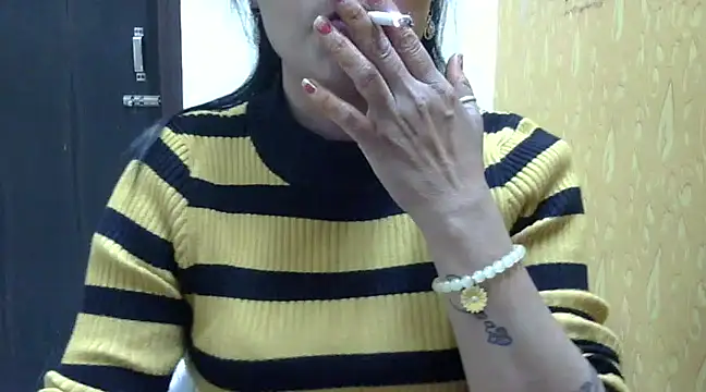 Snapshot of l_l_ish chatting on 02.28.25 l l ish online show from 02.28.25