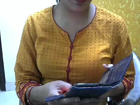Snapshot of l_l_ish chatting on 03.22.25 l l ish online show from 03.22.25
