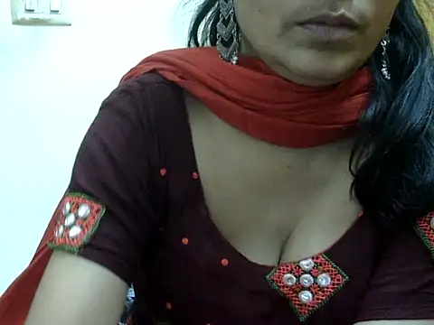 l l ish online show from 10.06.25