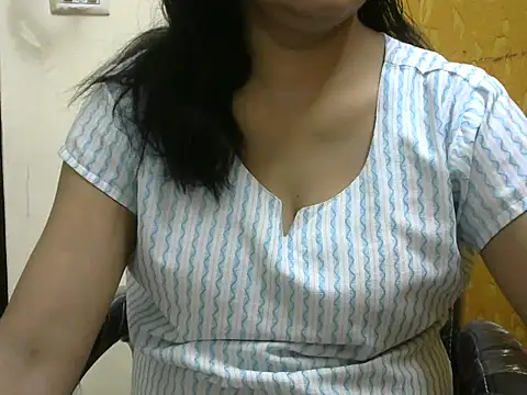 l l ish online show from 10.15.25