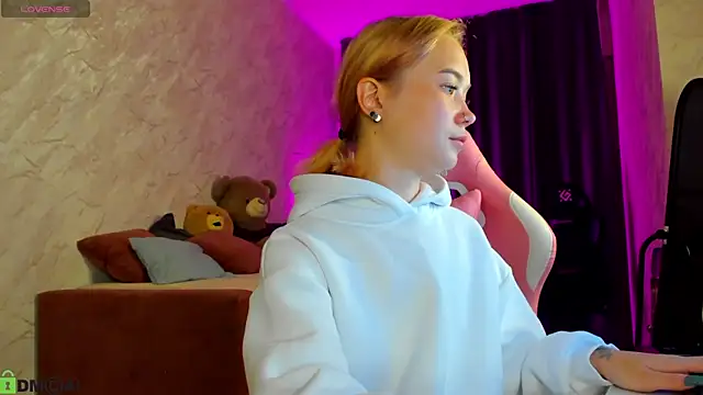 Kira yoon online show from 09.25.25