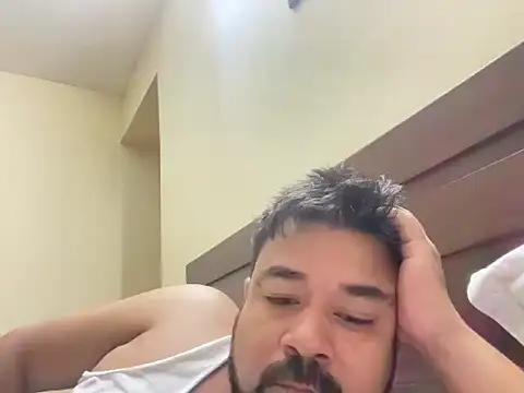 coolboy6566 online show from 12.17.25