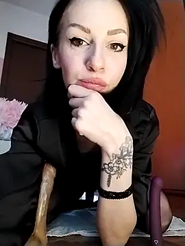 dahlia 82 online show from 03.18.26