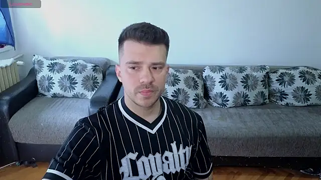 Snapshot of JohnnyStepBro chatting on 06.05.26 JohnnyStepBro online show from 06.05.26