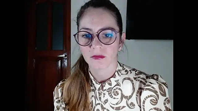 Snapshot of Hanny_24 chatting on 01.22.25 Hanny 24 online show from 01.22.25