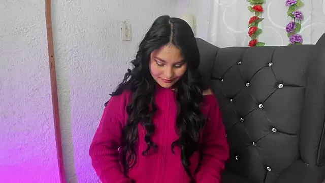 Little Ivy online show from 12.09.24